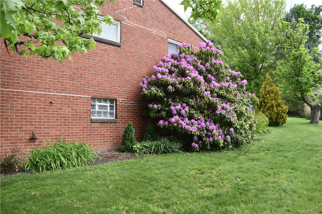 Canonsburg, Pennsylvania 15317, United States, 3 Bedrooms Bedrooms, ,2 BathroomsBathrooms,Residential,Contingent,126918