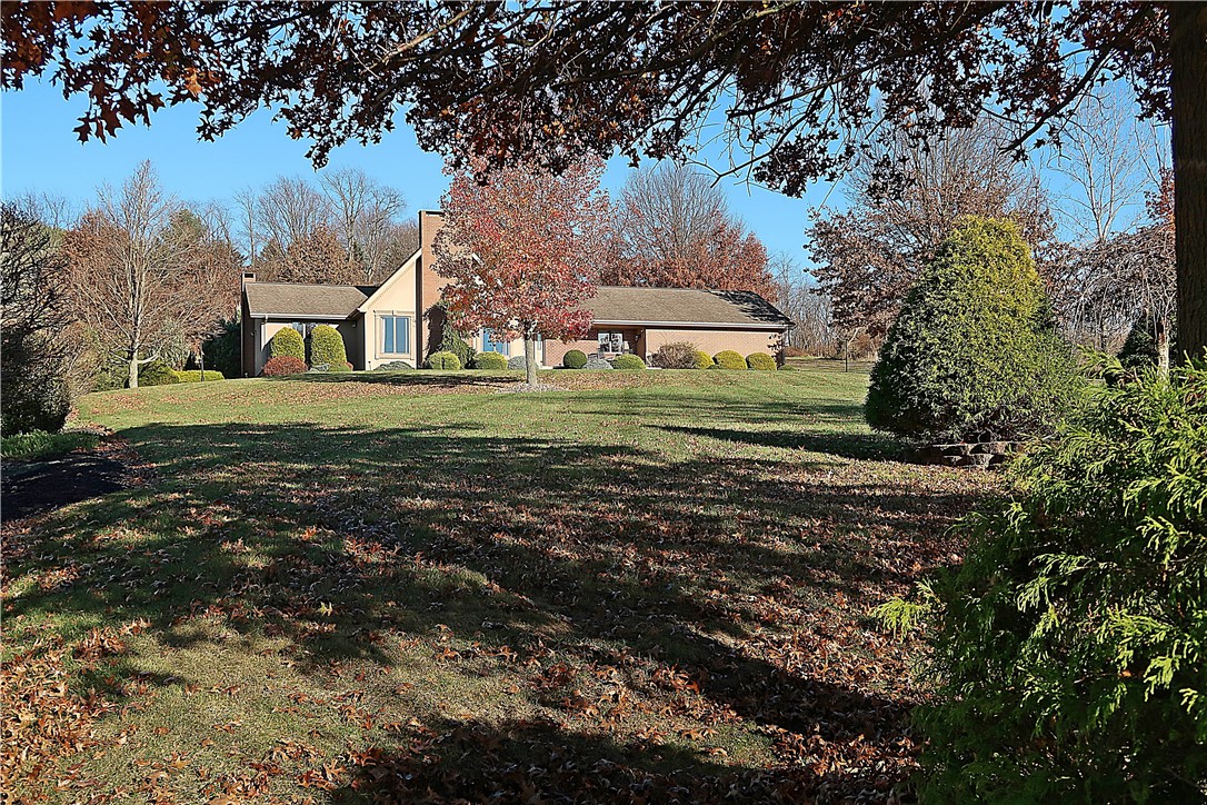 208 Country Dr