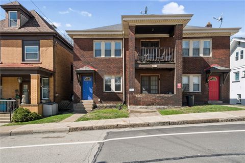 Photo of 668 Southern Ave, Pittsburgh, PA 15211 (MLS # 1745856)
