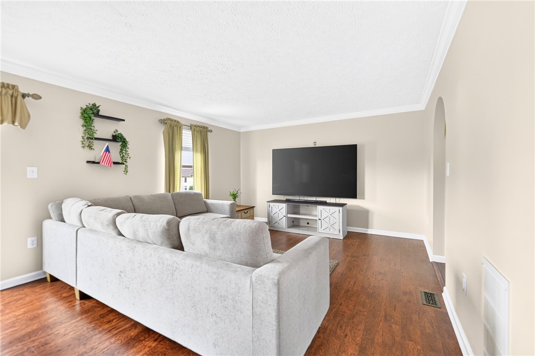 911 Sunset Cir