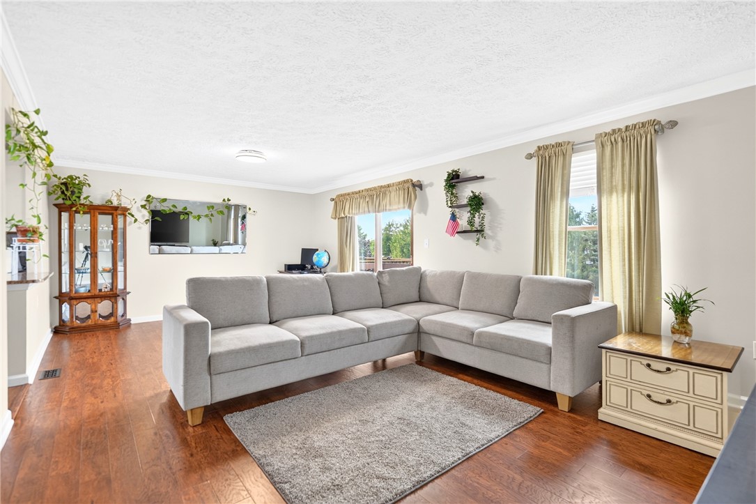 911 Sunset Cir