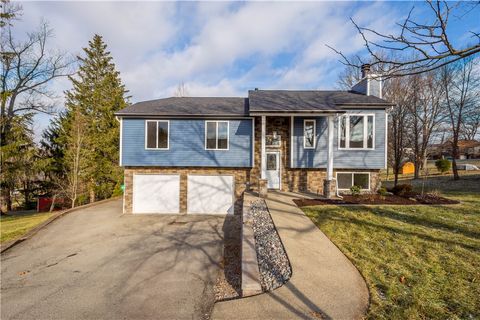 Photo of 110 Demmel Dr, McMurray, PA 15317 (MLS # 1737216)