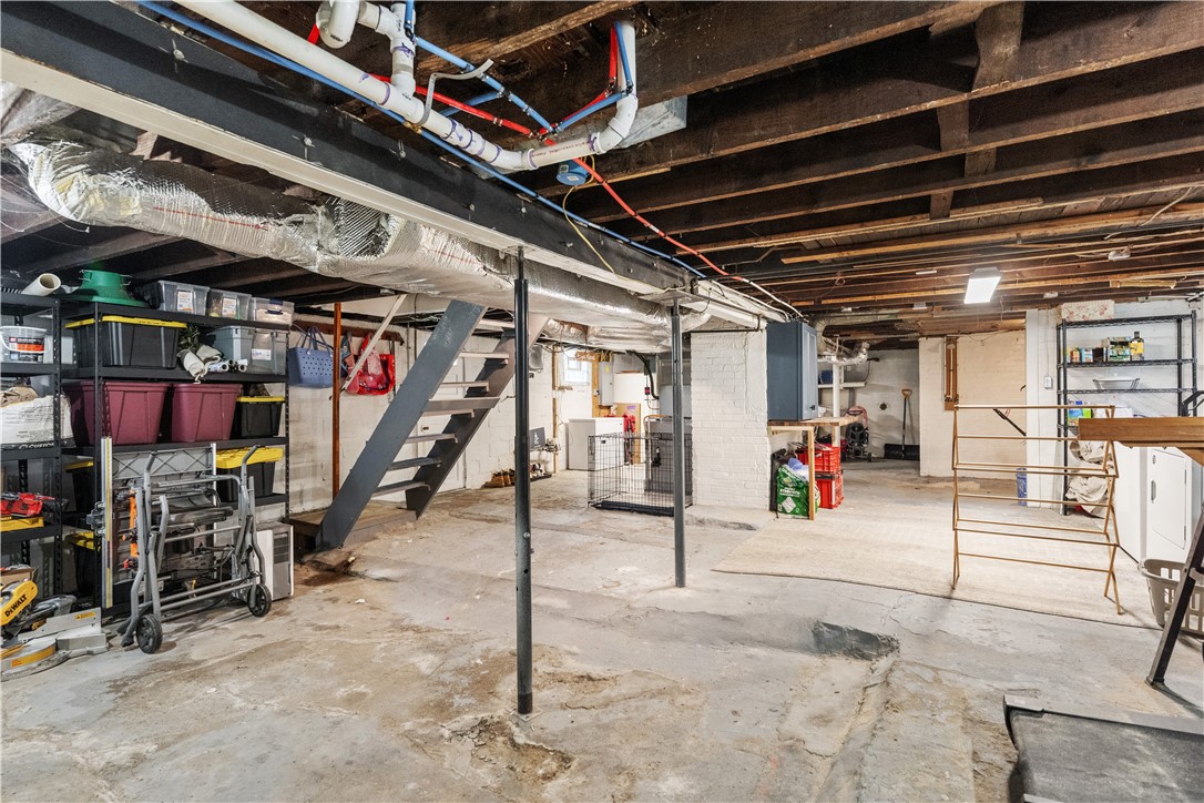 Cecil, Pennsylvania 15057, United States, 2 Bedrooms Bedrooms, ,1 BathroomBathrooms,Residential,Contingent,124722