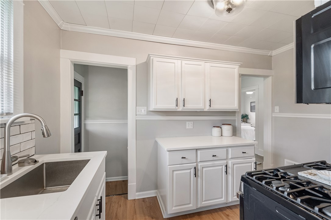 Cecil, Pennsylvania 15057, United States, 2 Bedrooms Bedrooms, ,1 BathroomBathrooms,Residential,Contingent,124722