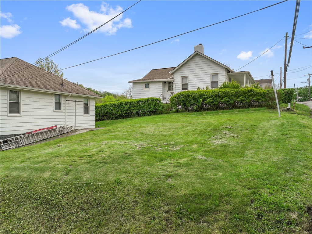 Cecil, Pennsylvania 15057, United States, 2 Bedrooms Bedrooms, ,1 BathroomBathrooms,Residential,Contingent,124722