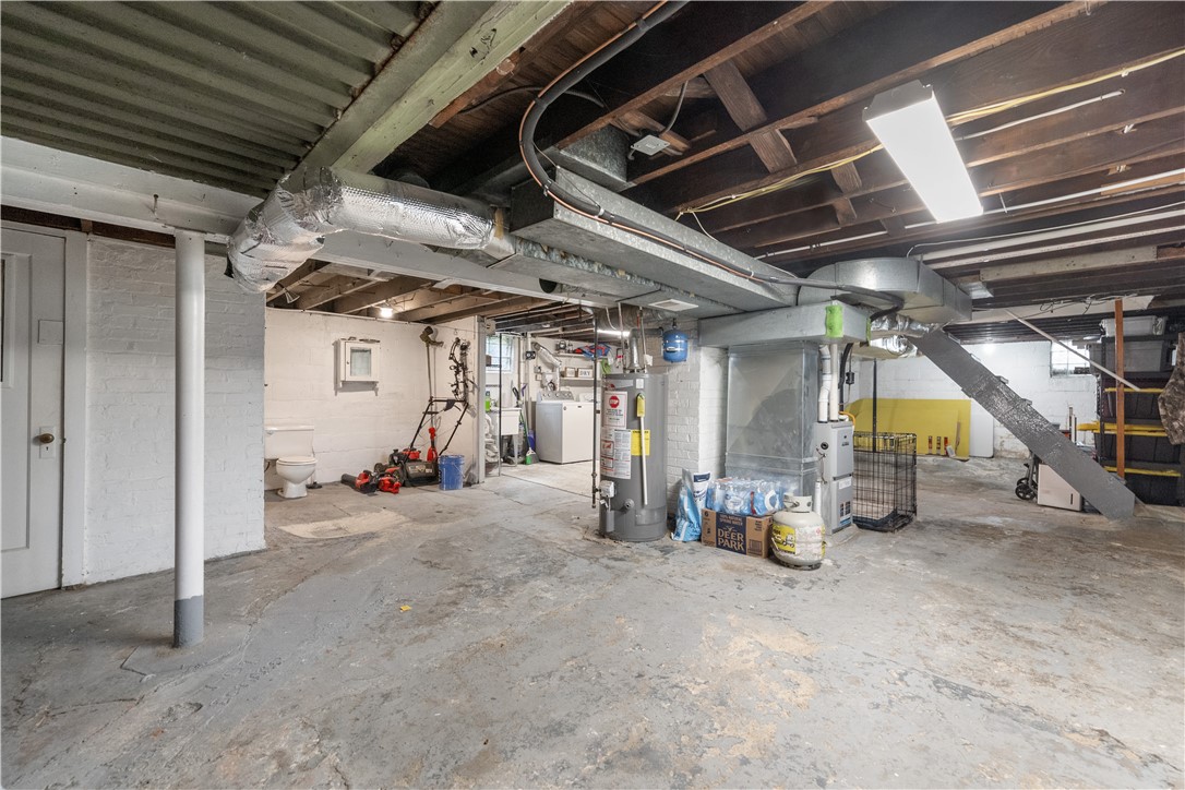 Cecil, Pennsylvania 15057, United States, 2 Bedrooms Bedrooms, ,1 BathroomBathrooms,Residential,Contingent,124722