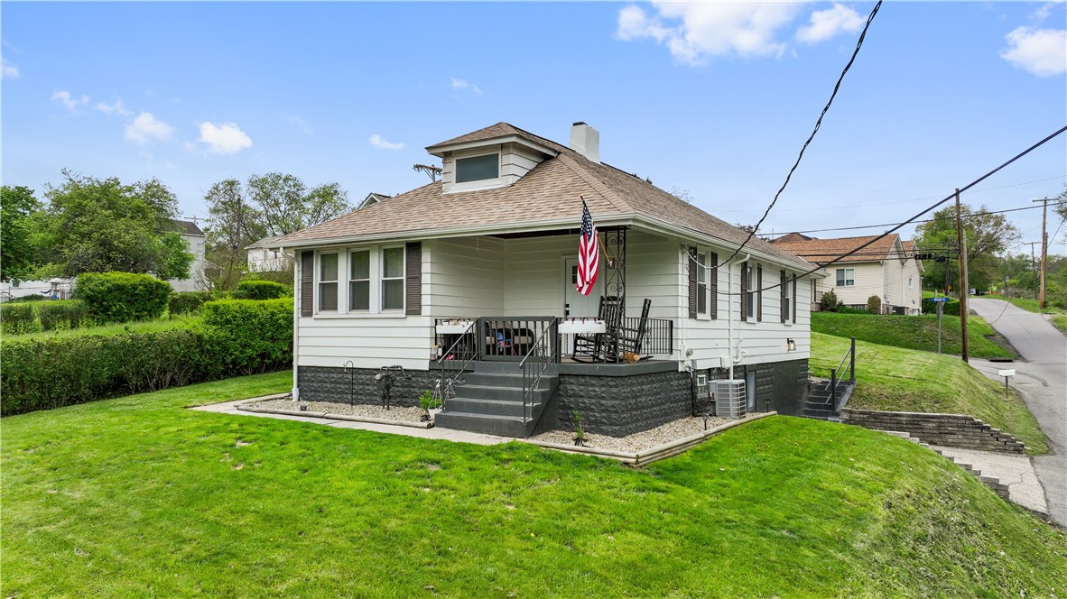 Cecil, Pennsylvania 15057, United States, 2 Bedrooms Bedrooms, ,1 BathroomBathrooms,Residential,Contingent,124722