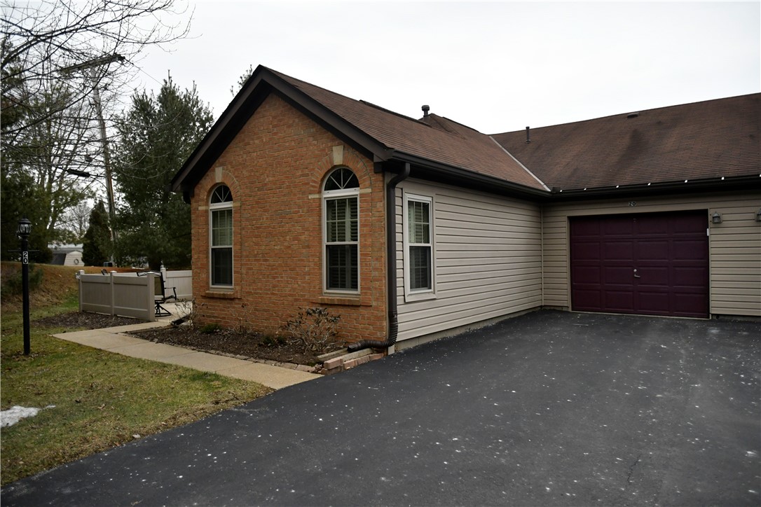 Cranberry Twp, Pennsylvania 16066, United States, 2 Bedrooms Bedrooms, ,2 BathroomsBathrooms,Residential,Contingent,8326