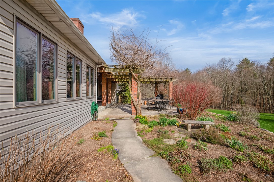 Milford Twp, Pennsylvania 15501, United States, 5 Bedrooms Bedrooms, ,4 BathroomsBathrooms,Residential,Pending,107563