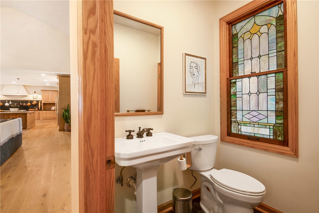 Milford Twp, Pennsylvania 15501, United States, 5 Bedrooms Bedrooms, ,4 BathroomsBathrooms,Residential,Pending,107563