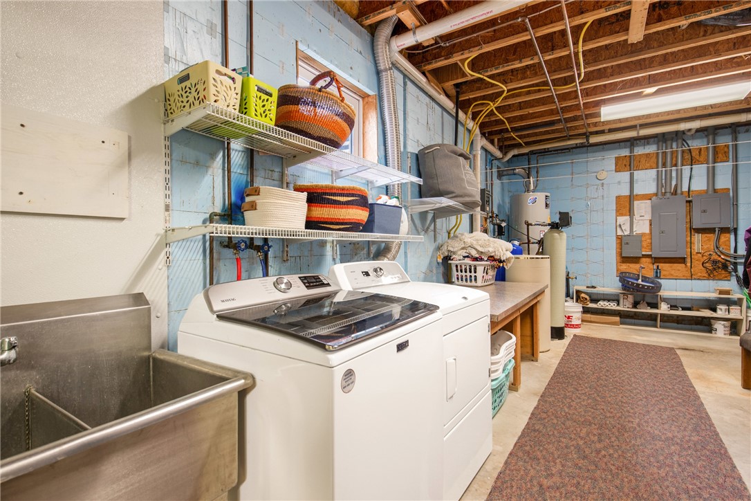 Milford Twp, Pennsylvania 15501, United States, 5 Bedrooms Bedrooms, ,4 BathroomsBathrooms,Residential,Pending,107563