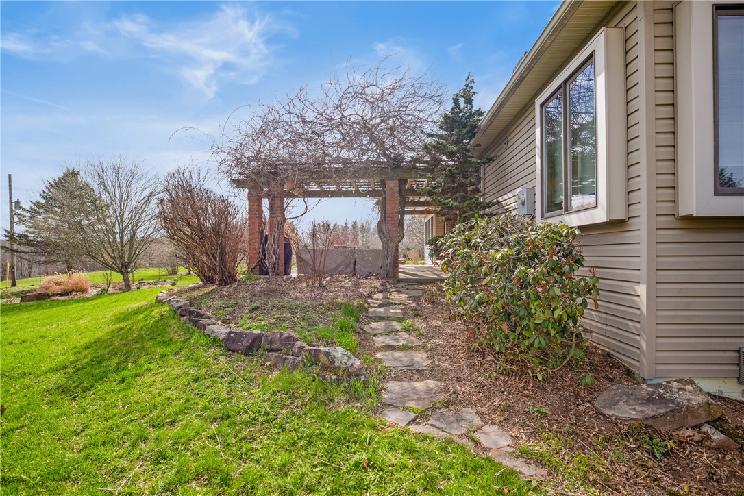 Milford Twp, Pennsylvania 15501, United States, 5 Bedrooms Bedrooms, ,4 BathroomsBathrooms,Residential,Pending,107563