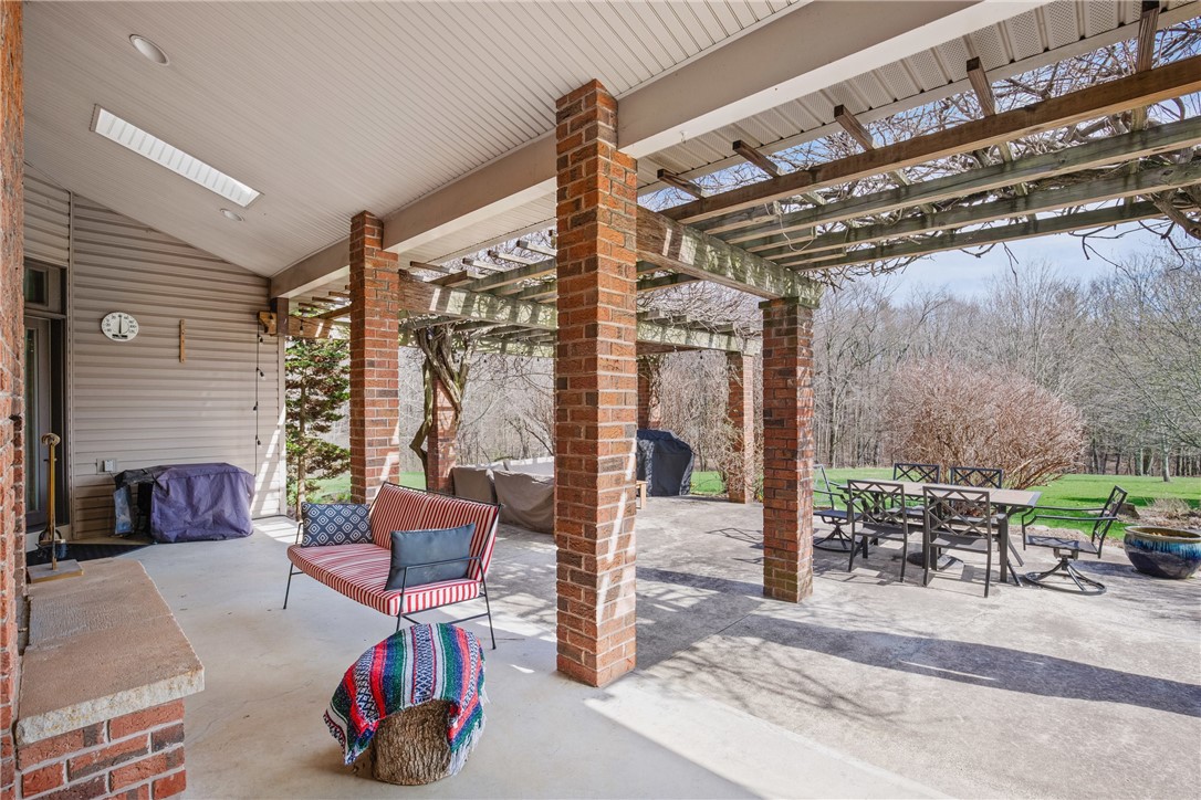 Milford Twp, Pennsylvania 15501, United States, 5 Bedrooms Bedrooms, ,4 BathroomsBathrooms,Residential,Pending,107563