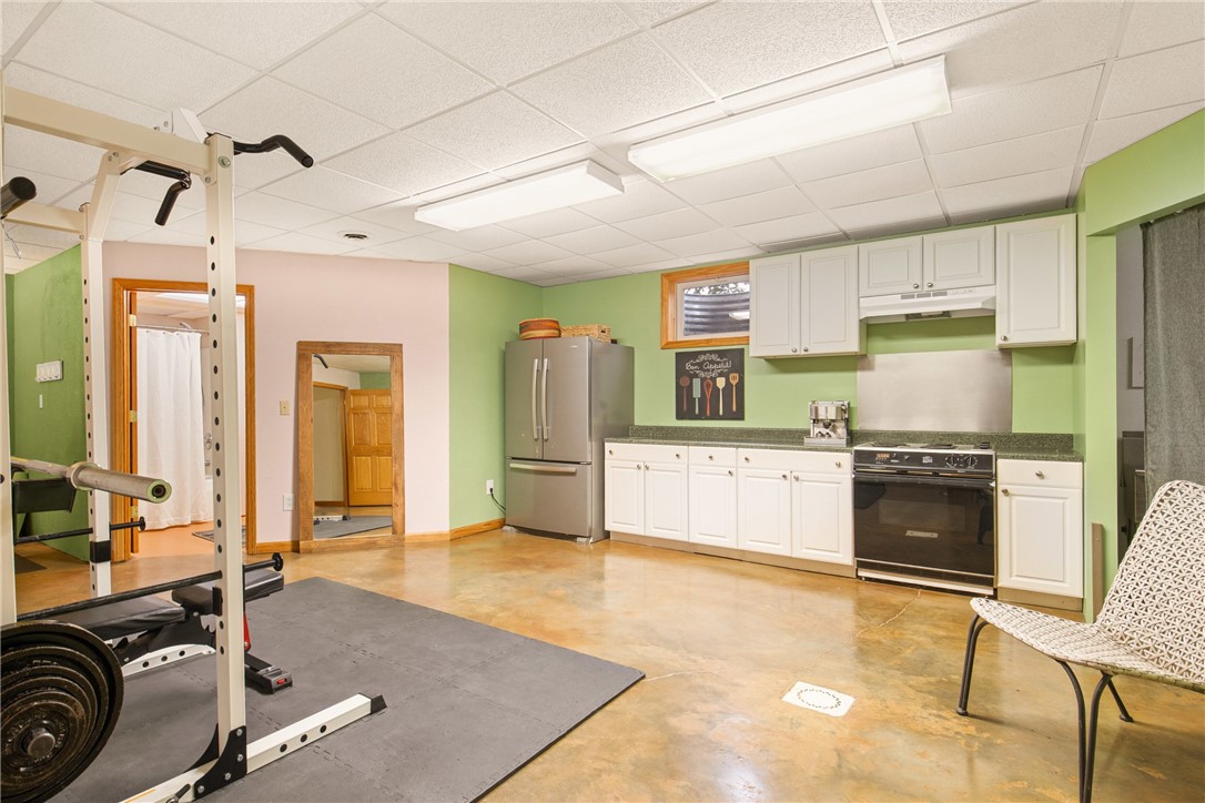 Milford Twp, Pennsylvania 15501, United States, 5 Bedrooms Bedrooms, ,4 BathroomsBathrooms,Residential,Pending,107563