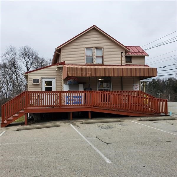 1075 & 1077 E Beau St (SR 136)