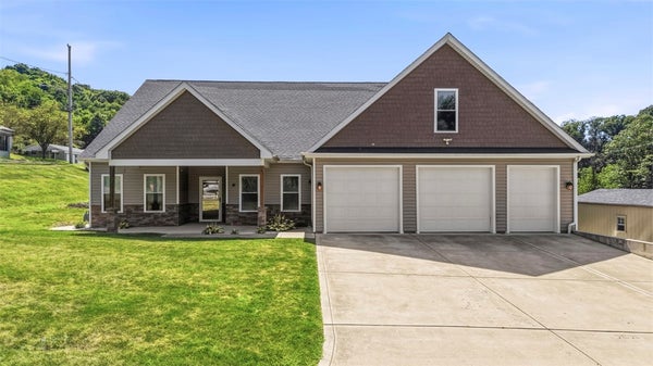 10 WALKER ST, OAKDALE, PA 15071 - Image 52bc8ba87016fa791104b416baa737ce/1416773174