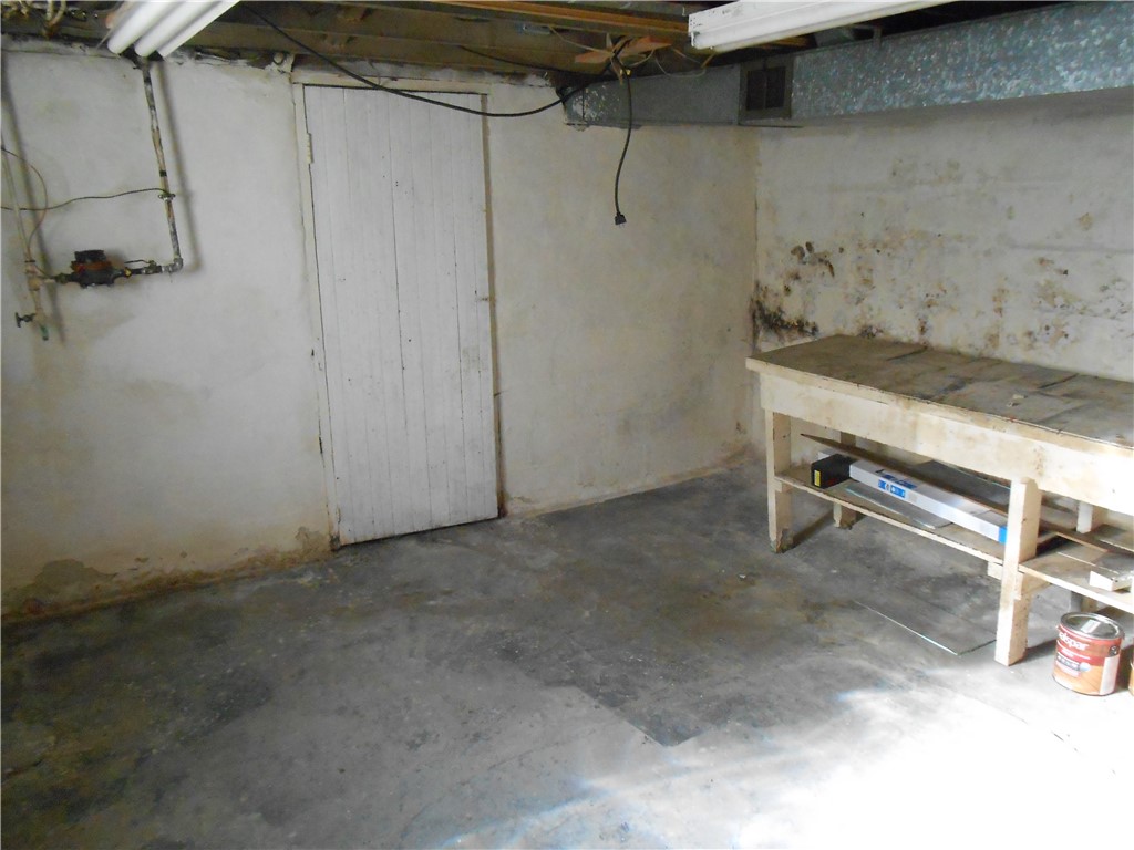 Monessen, Pennsylvania 15062, United States, 2 Bedrooms Bedrooms, ,1 BathroomBathrooms,Residential,Active,85718