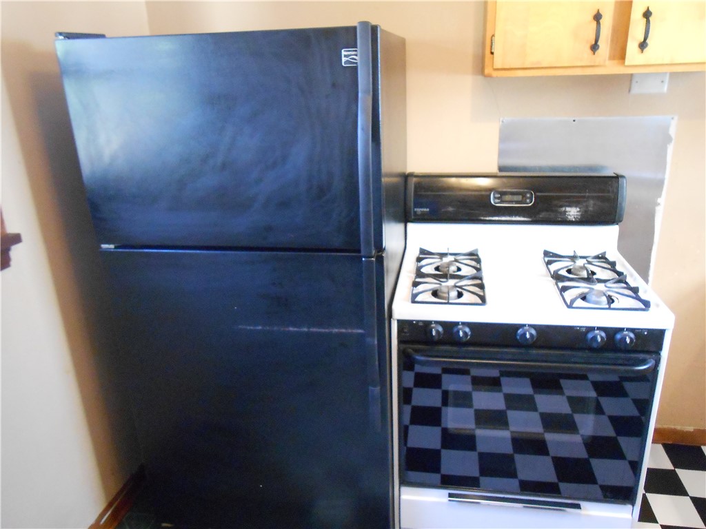 Monessen, Pennsylvania 15062, United States, 2 Bedrooms Bedrooms, ,1 BathroomBathrooms,Residential,Active,85718