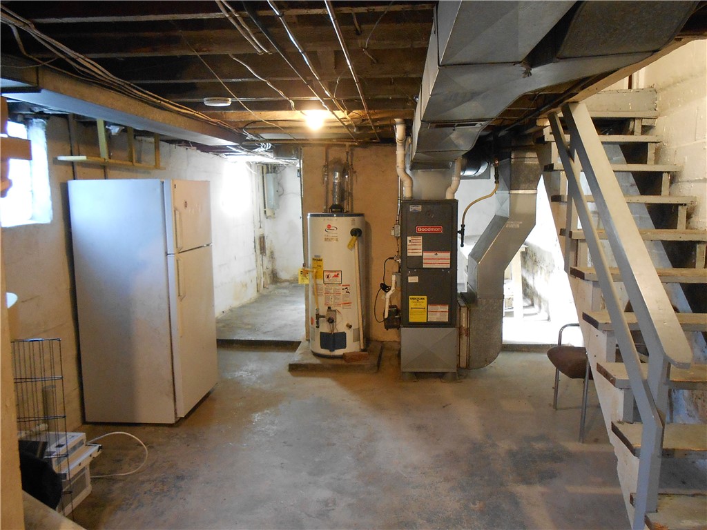 Monessen, Pennsylvania 15062, United States, 2 Bedrooms Bedrooms, ,1 BathroomBathrooms,Residential,Active,85718