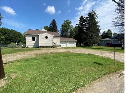 Photo for 9725 Wattsburg Rd