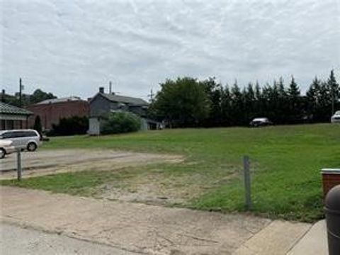 Vacant Land For Sale - 125 W Peach Street<br/> Fayette County, Connellsville, PA 15469