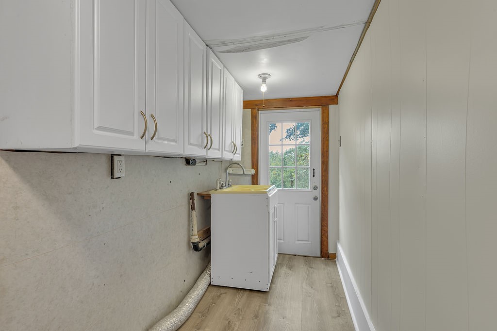 Center Twp, Pennsylvania 15001, United States, 3 Bedrooms Bedrooms, ,2 BathroomsBathrooms,Residential,Contingent,205383