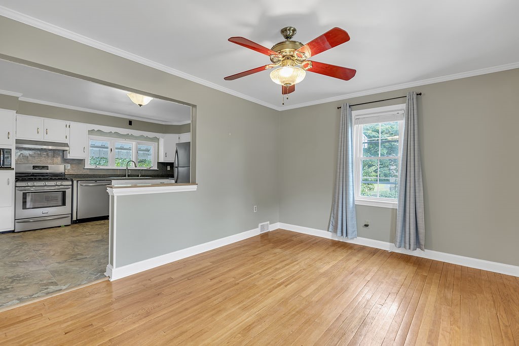 Center Twp, Pennsylvania 15001, United States, 3 Bedrooms Bedrooms, ,2 BathroomsBathrooms,Residential,Contingent,205383