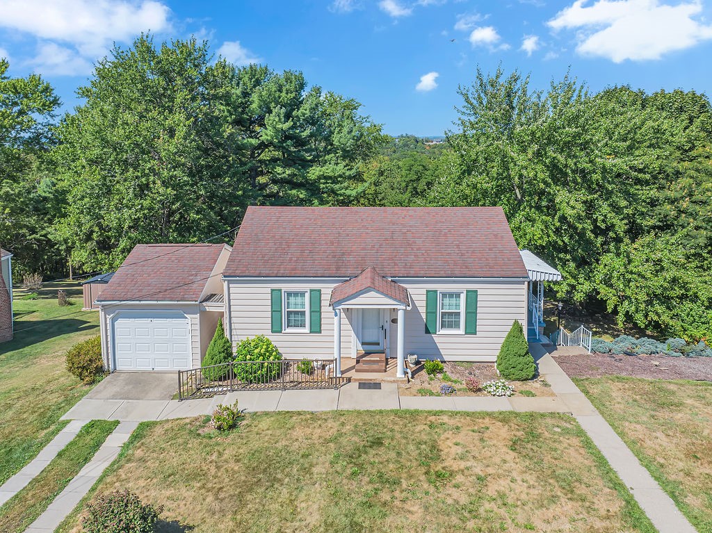 Center Twp, Pennsylvania 15001, United States, 3 Bedrooms Bedrooms, ,2 BathroomsBathrooms,Residential,Contingent,205383