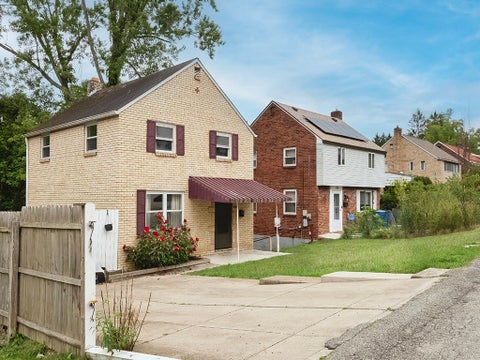 Photo for 751 Parkway