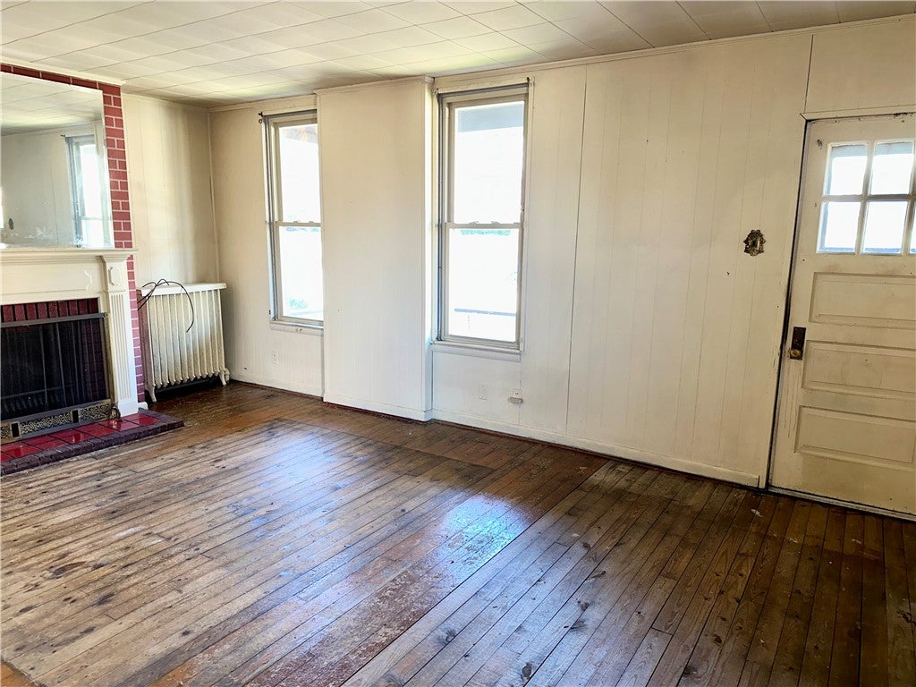 381 5th Street