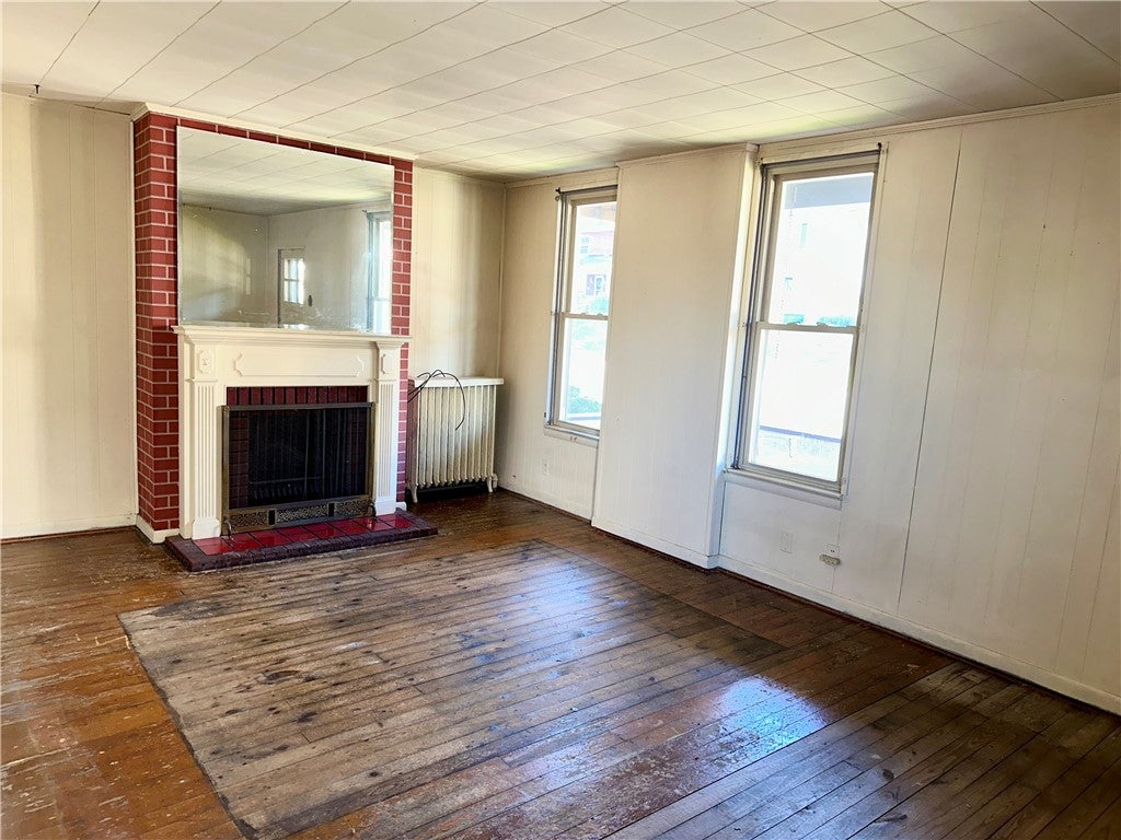 381 5th Street