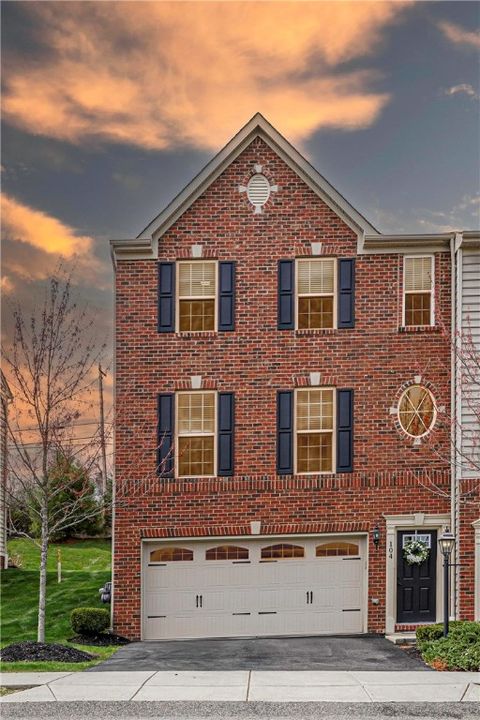 104 Noble Woods Dr Moon/Crescent Twp PA 15108