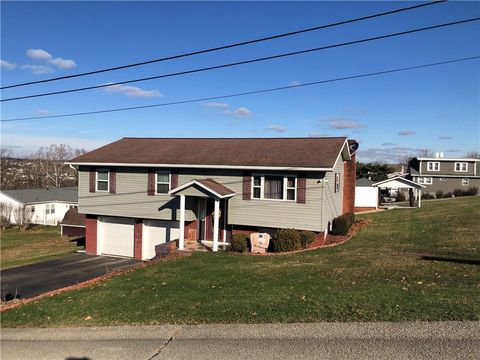 Photo of 100 Molly St, Uniontown, PA 15401 (MLS # 1732127)