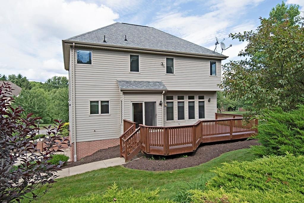 120 Middleground PL