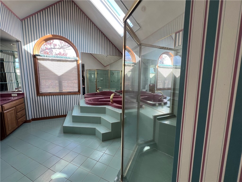 Loyalhanna, Pennsylvania 15681, United States, 4 Bedrooms Bedrooms, ,5 BathroomsBathrooms,Residential,Active,246601