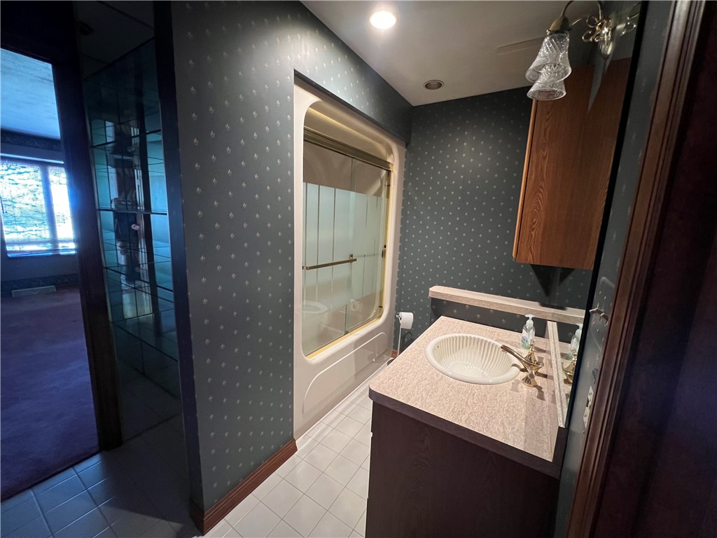 Loyalhanna, Pennsylvania 15681, United States, 4 Bedrooms Bedrooms, ,5 BathroomsBathrooms,Residential,Active,246601