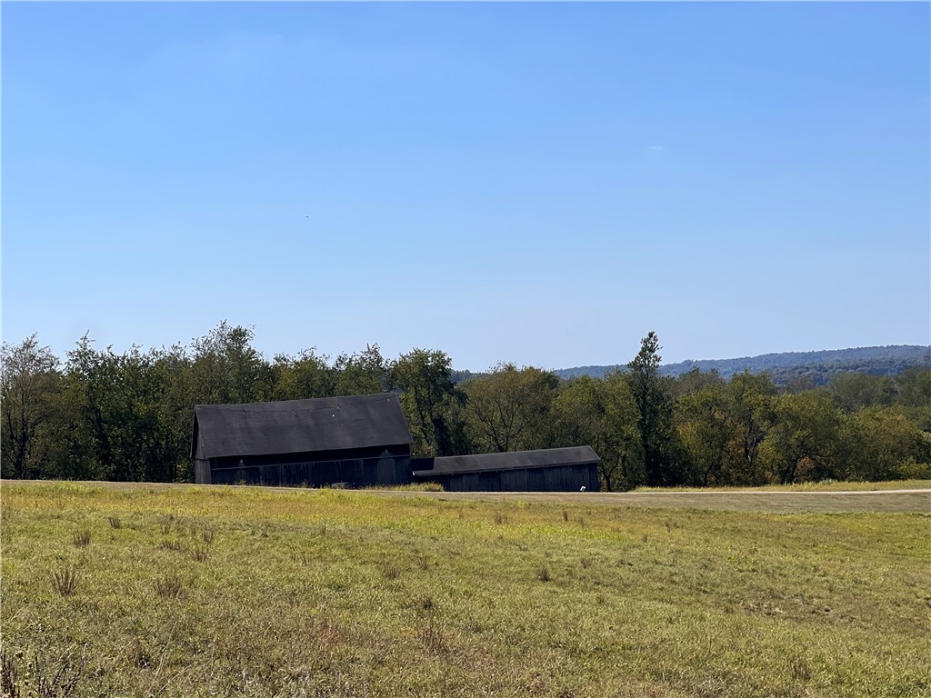 Loyalhanna, Pennsylvania 15681, United States, 4 Bedrooms Bedrooms, ,5 BathroomsBathrooms,Residential,Active,246601