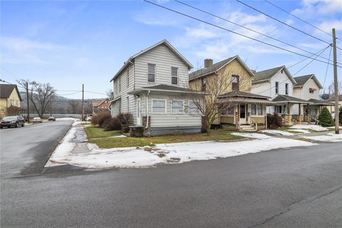 542 N Cedar St New Castle PA 16102