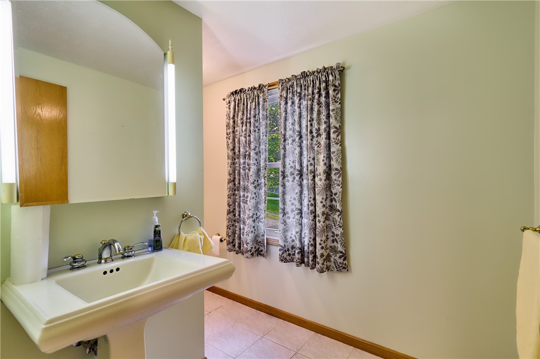 18 Giant Oak Dr, Baden, Pennsylvania image 25