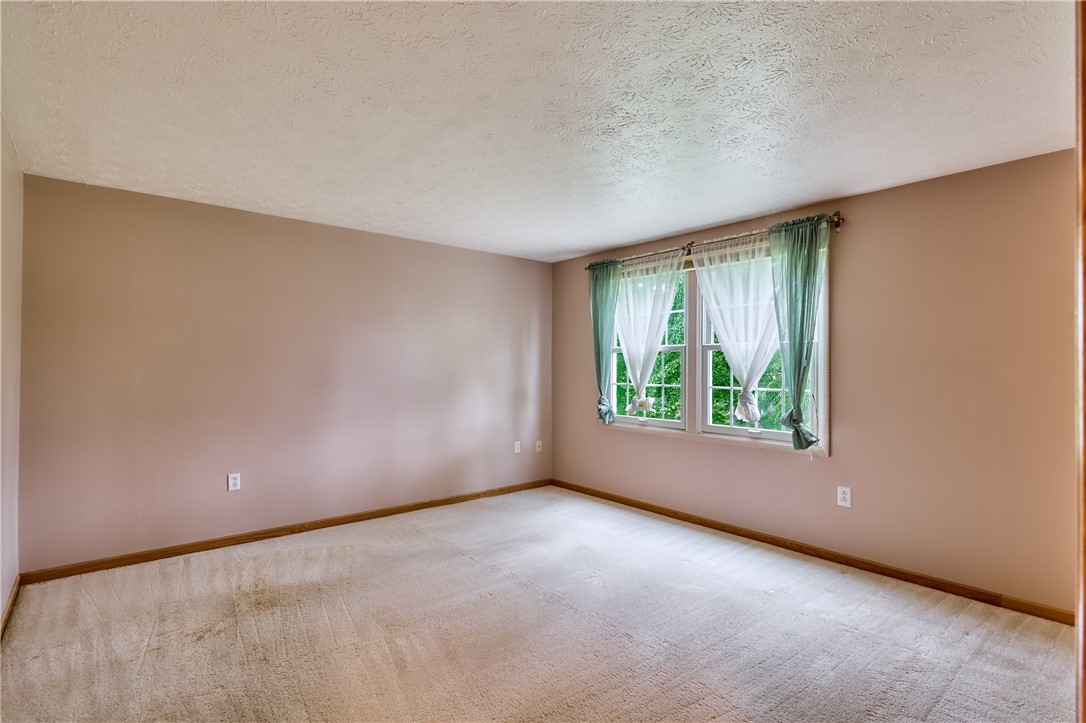 18 Giant Oak Dr, Baden, Pennsylvania image 18