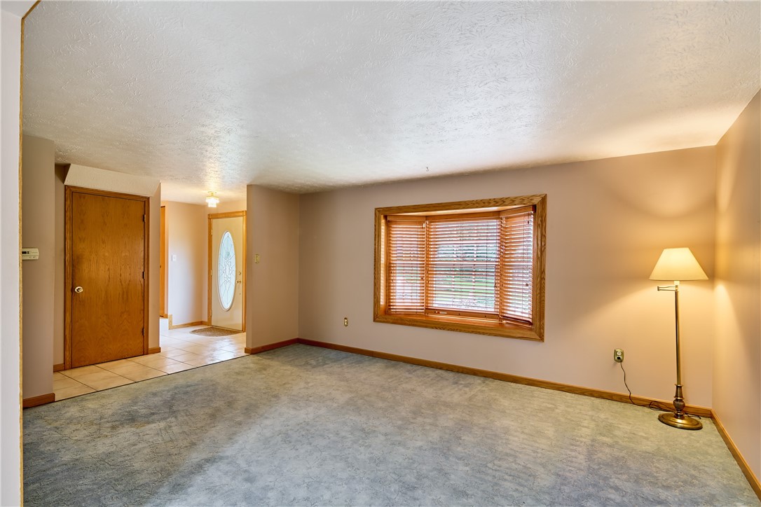18 Giant Oak Dr, Baden, Pennsylvania image 5