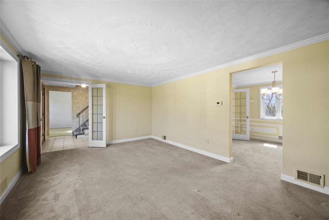 1375 Snee Drive Dr, South Park, Pennsylvania image 7