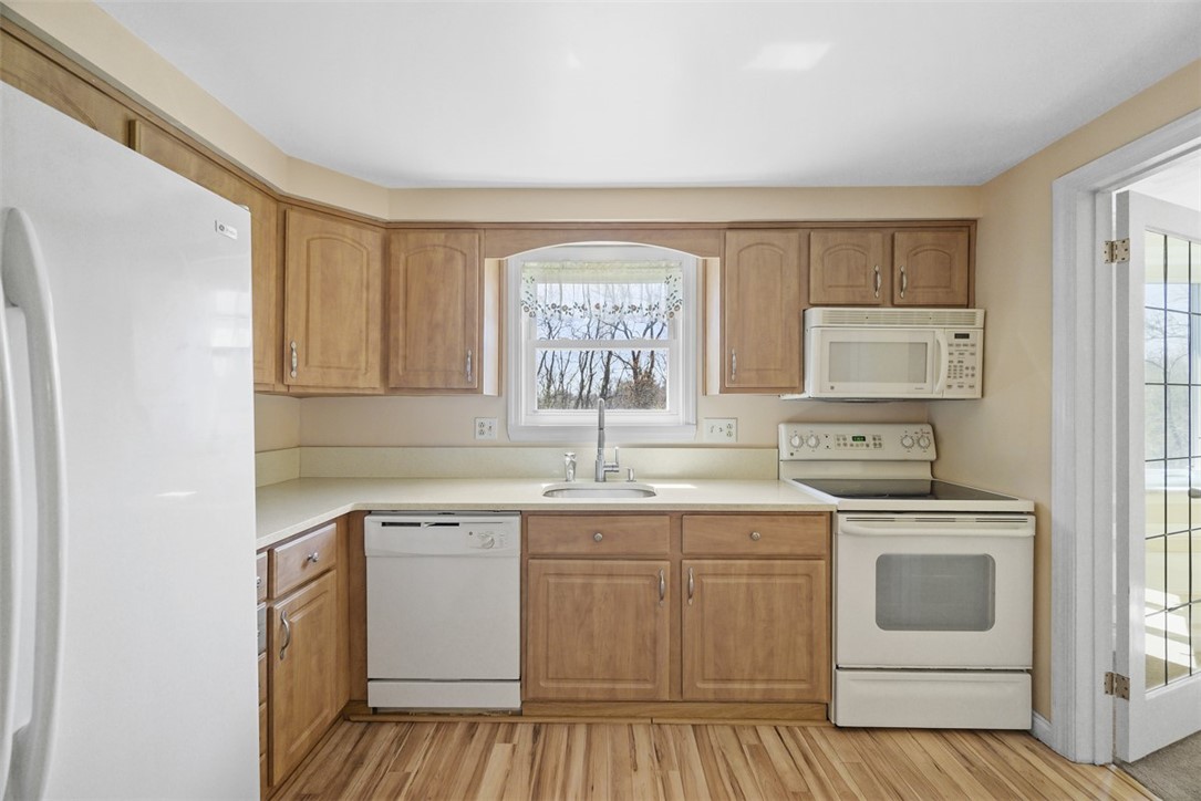 1375 Snee Drive Dr, South Park, Pennsylvania image 11