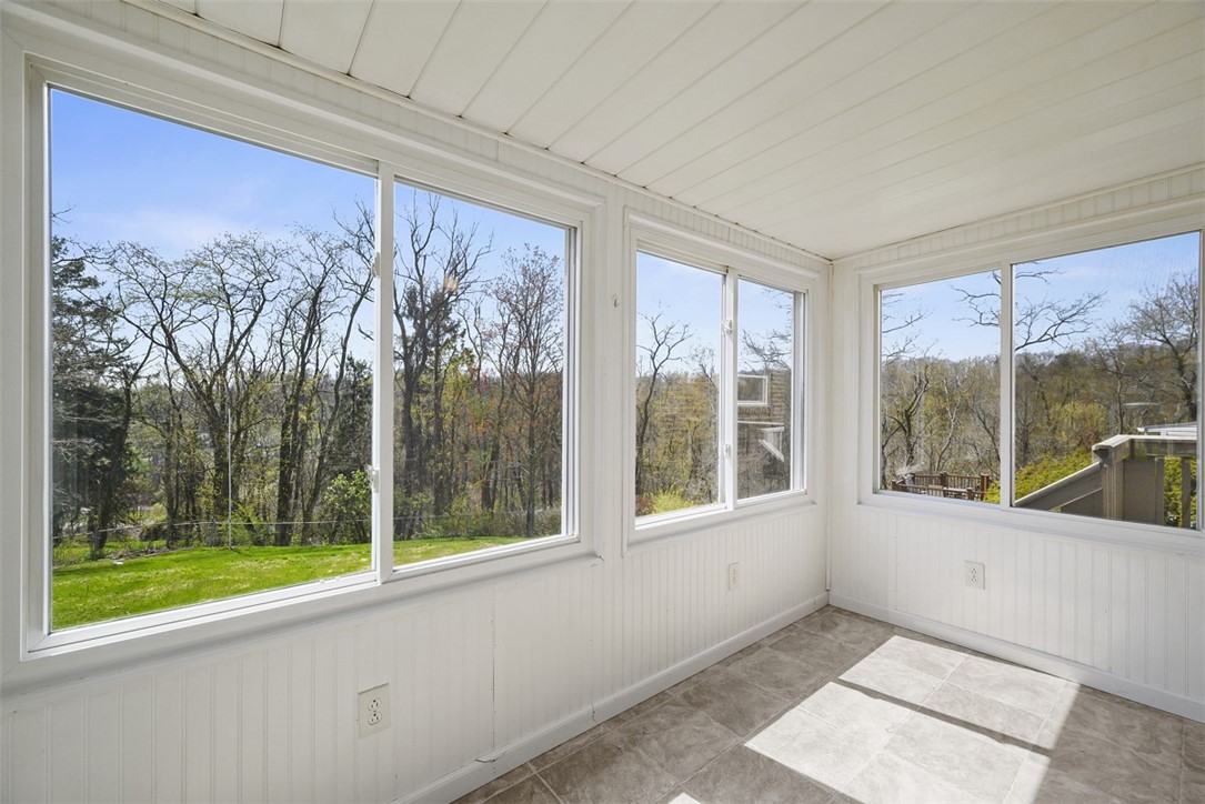 1375 Snee Drive Dr, South Park, Pennsylvania image 19