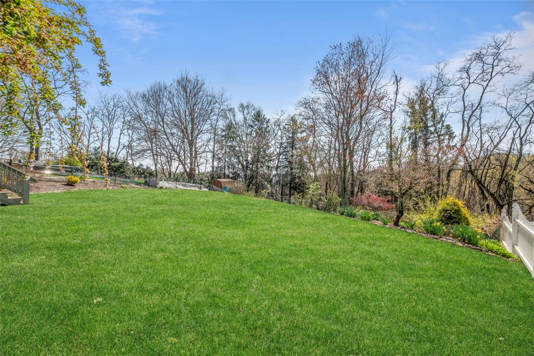 1375 Snee Drive Dr, South Park, Pennsylvania image 30