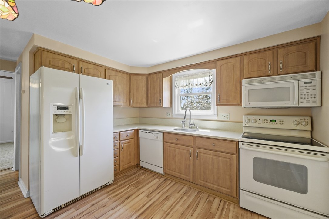 1375 Snee Drive Dr, South Park, Pennsylvania image 12