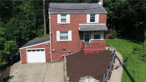 Photo of 2266 Constitution Blvd, Mckeesport, PA 15135 (MLS # 1735623)