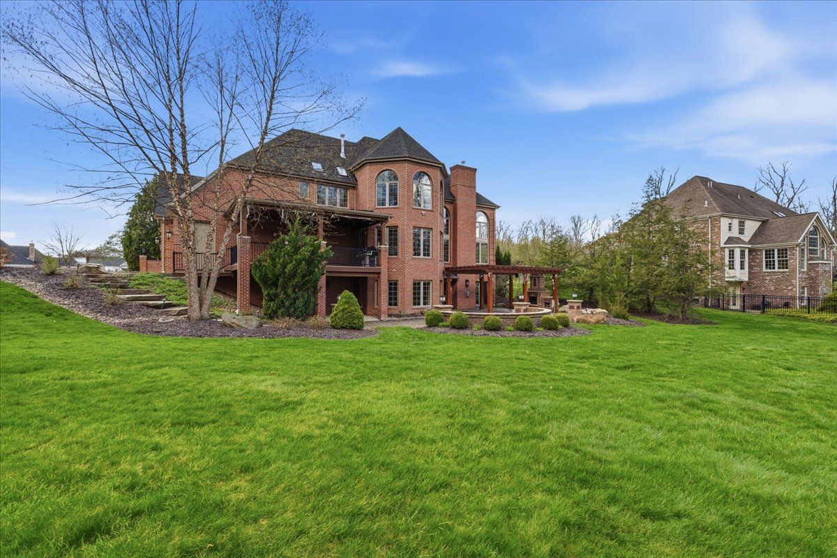 112 Mirage Drive