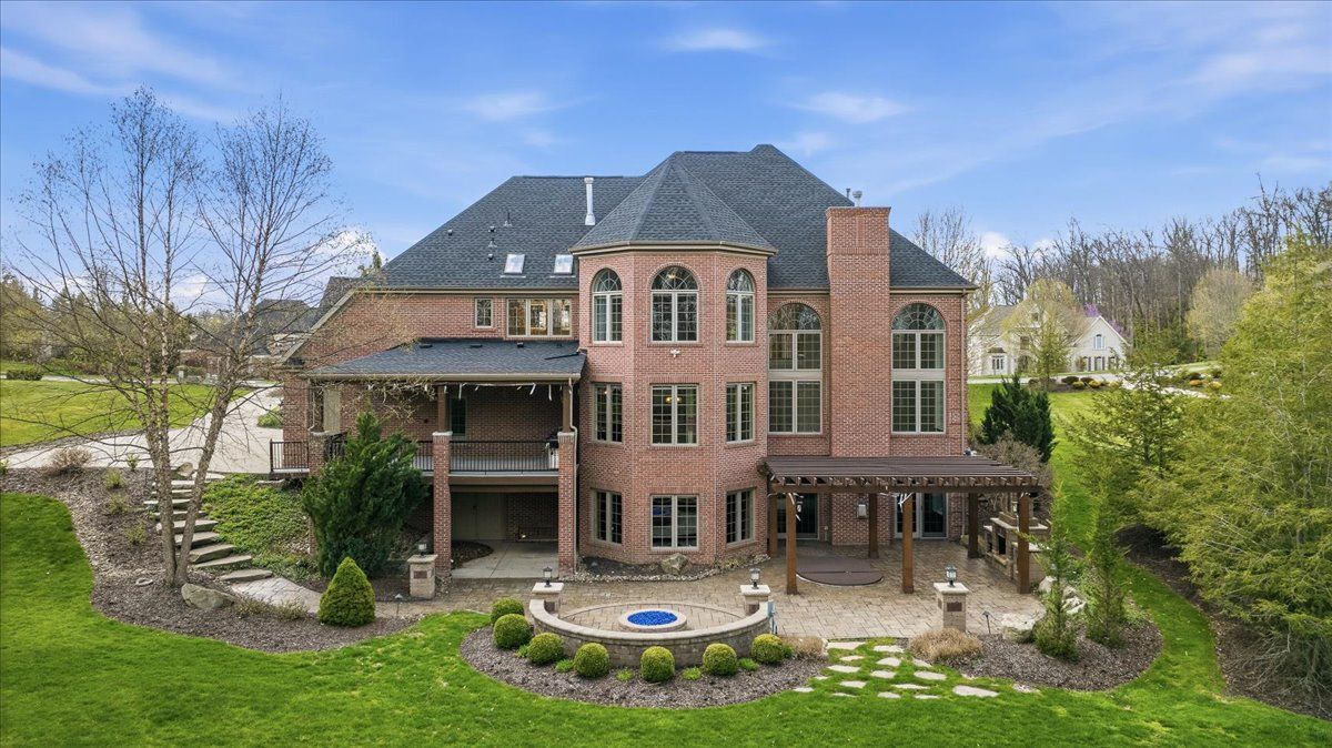 112 Mirage Drive