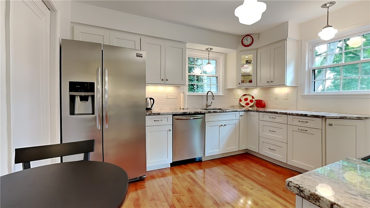 Ross Twp, Pennsylvania 15229, United States, 3 Bedrooms Bedrooms, ,2 BathroomsBathrooms,Residential,Contingent,154853